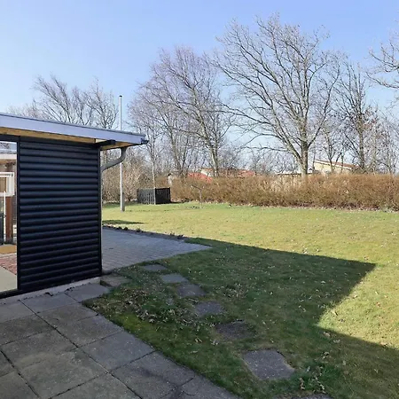 8 Person In Vinderup-by Traum *